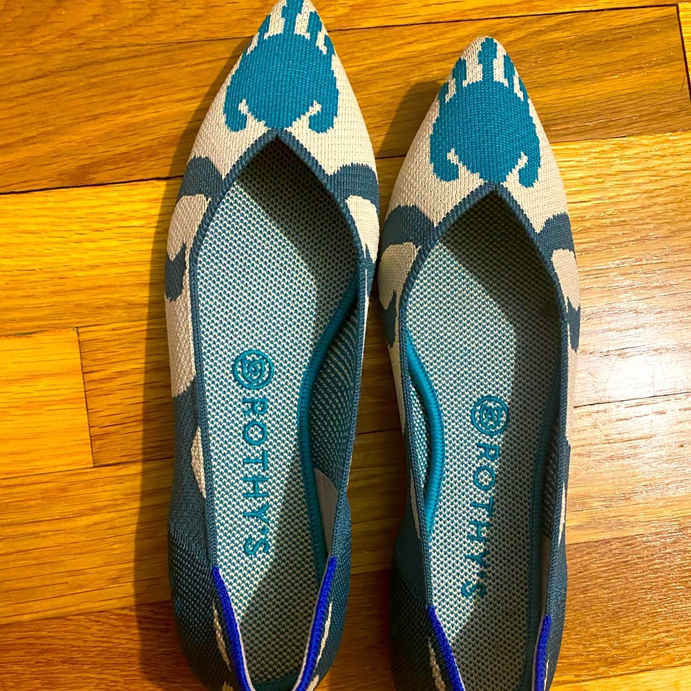 Green Moroccan Print Rothys size 8.5 gently worn